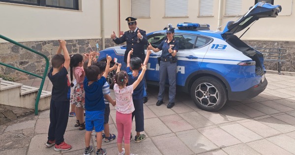 La Polizia Incontra Gli Alunni Della Scuola Di Sant Agostino Alghero Eco